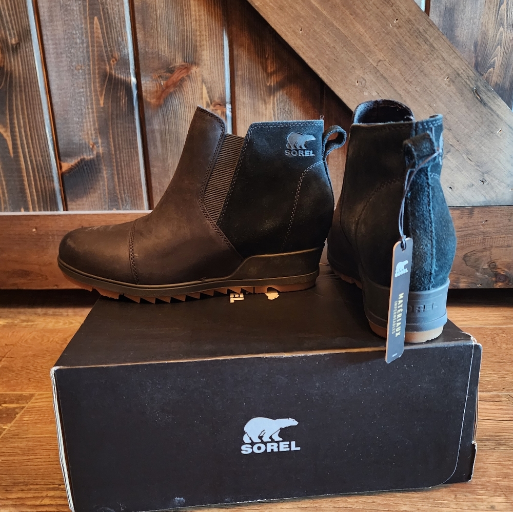 Women's 9 sorel evie black wedge booties